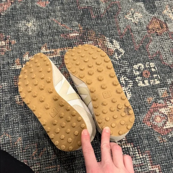 Veja Off-White and Cream Sneakers - Picture 4 of 5